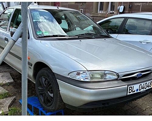 Ford Mondeo GBP, Automatik, Klimaanlage, AHK