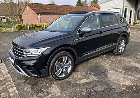 VW Tiguan Allspace Volkswagen Elegance 4Motion/Panorama/Matrix