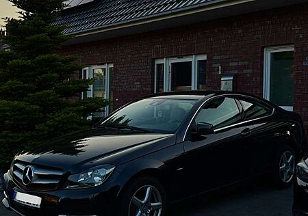 Mercedes-Benz C 180 Coupe BlueEFFICIENCY