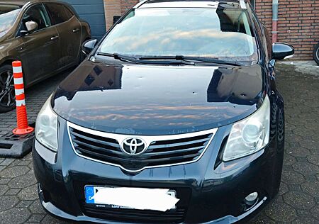 Toyota Avensis Combi 1.8 Edition