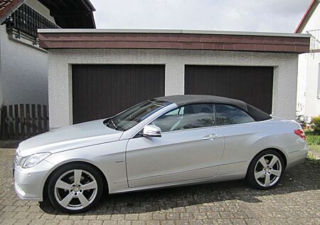 Mercedes-Benz E 250 CGI Cabrio BlueEfficiency I.Hand/48tkm!!!