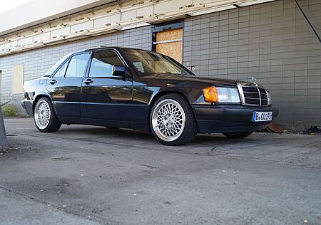 Mercedes-Benz 190 190E 1.8 W201