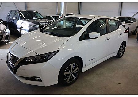 Nissan Leaf 40 kWh Connect EV ACC Blis DAB Navi Kamera