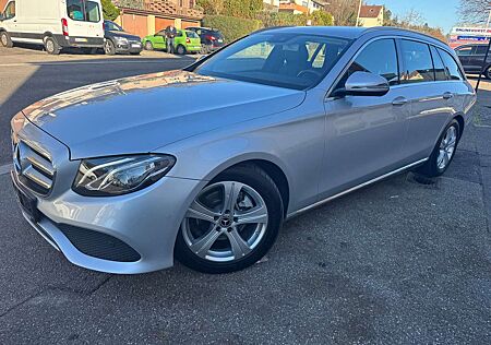 Mercedes-Benz E 220 d R-Kamera Acc Avantgarde