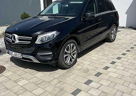 Mercedes-Benz GLE 250 4Matic*Sport*Comand Start/Stop 2xKlima Kamera 9-G