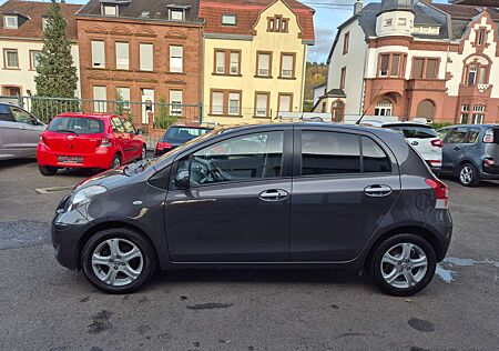 Toyota Yaris Edition " 1 Hand "