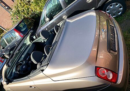 Nissan Micra C+C 1.4.Tüv Neu 4-2027