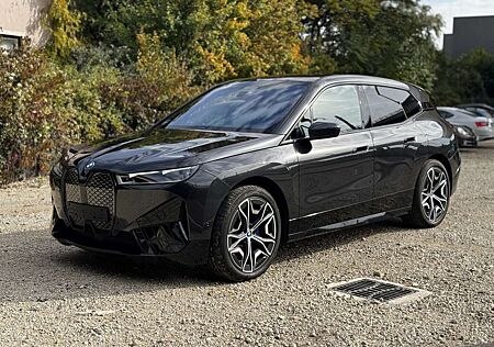 BMW iX xDrive50 B&W SkyLounge etc.