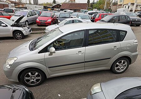 Toyota Corolla Verso 1.8 automatik .7 sitzer . Tüv 08/25