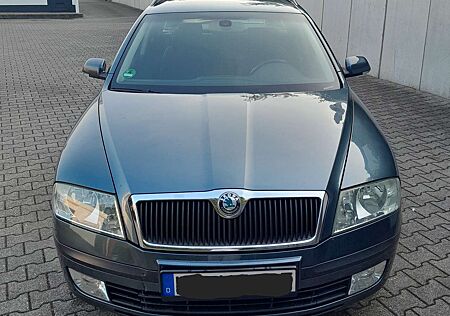 Skoda Octavia II Combi Combi 2.0 FSI Elegance