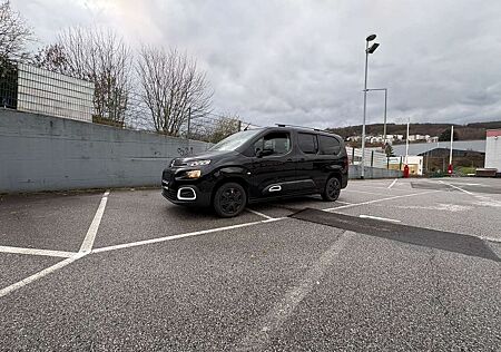 Citroën Berlingo Citroen XL BlueHDi 130 SHINE / Rollstuhlrampe