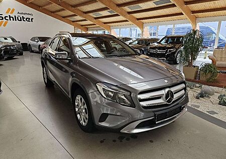 Mercedes-Benz GLA 200 d Urban 7G RFK+Panorama+Tot+Spur+Ambiente