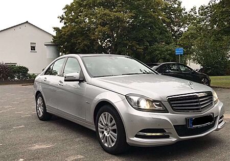 Mercedes-Benz C 220 CDI DPF (BlueEFFICIENCY) 7G-TRONIC Elegance