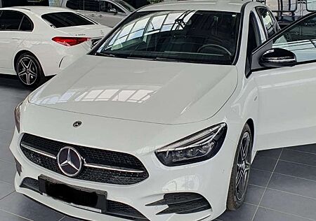 Mercedes-Benz B 200 AMG Line+Night Paket