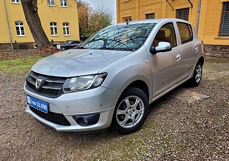 Dacia Sandero 1.2 16V 75 Laureate