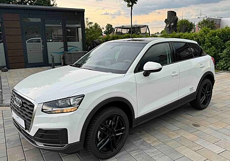 Audi Q2 1.4 TFSI S-tronic *Panorama*PDC*1Hand*SHZ*