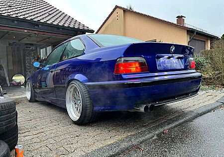 BMW 328i 328