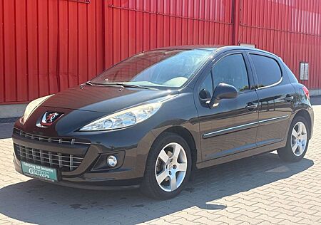 Peugeot 207 Lim. 1.6 Garantie TÜV-NEU Leder AC PDC 2Hand