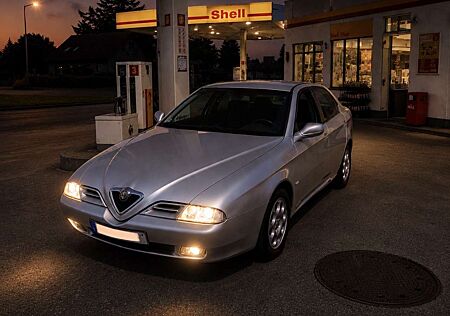 Alfa Romeo 166 2.5 V6 24V Progression