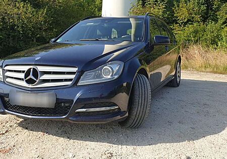 Mercedes-Benz C 220 Diesel T Modell inkl. Winterrädern ALU