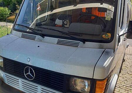 Mercedes-Benz T1 207 D