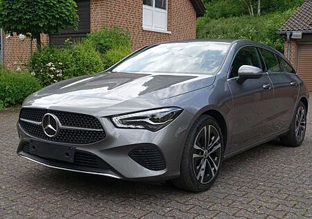 Mercedes-Benz CLA 180 Progressive Line Advanced