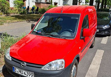 Opel Combo 1.4 Twinport mit Anhängerkupplung