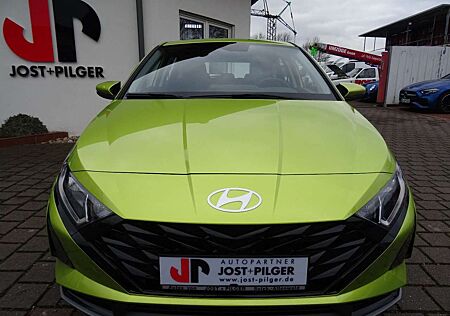 Hyundai i20 Wave RFK Navi Alu PDC Carplay