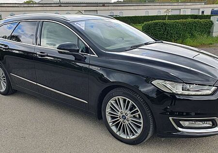 Ford Mondeo Vignale 2,0 Automatik / LED / NAVI / Kamera
