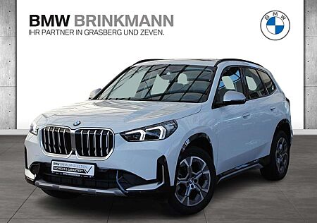 BMW X1 sDrive18i aut. / XLINE + AHK + NAVI + HUD + PANO.