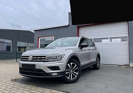 VW Tiguan Volkswagen 2.0 TDI SCR DSG IQ.DRIVE