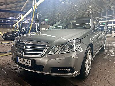 Mercedes-Benz E 220 E 220 CDI DPF BlueEFFICIENCY Automatik