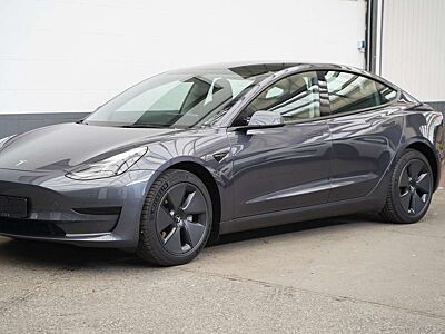 Tesla Model 3 Standard Range, 1. Hand