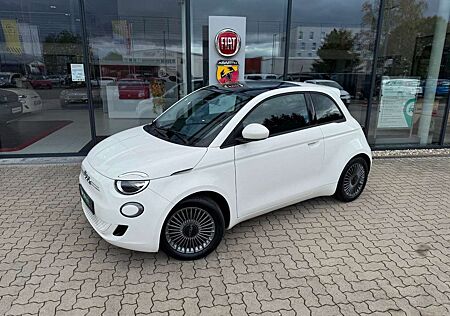 Fiat 500E Icon +Sitzheizung+Panoramadach_Fiat gepfleg