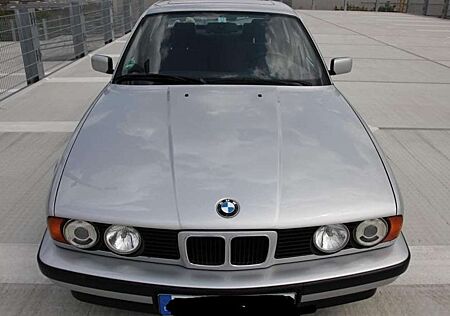 BMW 525i 525 24V
