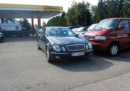 Mercedes-Benz E 200 E -Klasse Lim. Kompressor/AvantgaAutomatik