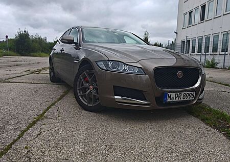 Jaguar XF 2.0 Diesel Turbo Top Zustand !!