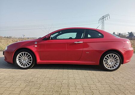 Alfa Romeo GT Bertone 2.0 JTS Distinctive