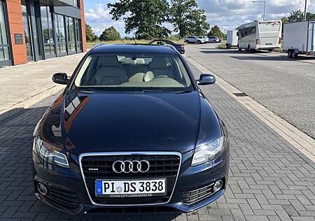 Audi A4 Attraction Quattro AVANT 239PS VOLLLEDER 19-Zoll