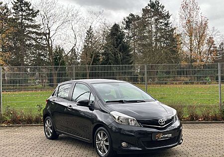 Toyota Yaris 1,3l Executive/Tüv neu/Navi/Kamera