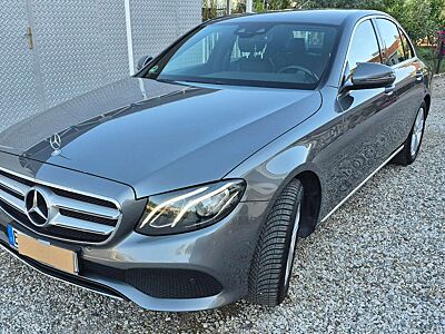 Mercedes-Benz E 220 E 220d 9G-TRONIC Avantgarde Vollleder Standheizung Unfallfrei Originallack im Superzustand