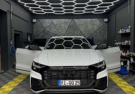 Audi Q8 50 TDI quattro tiptronic