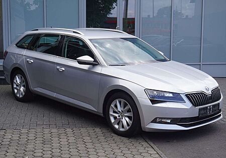 Skoda Superb Combi Style Navi/Sitzhzg/Tempo/Xenon/1.Hd