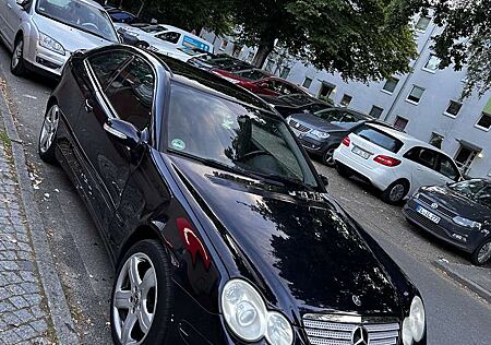 Mercedes-Benz C 180 Kompressor Sportcoupe Automatik Sport Edition