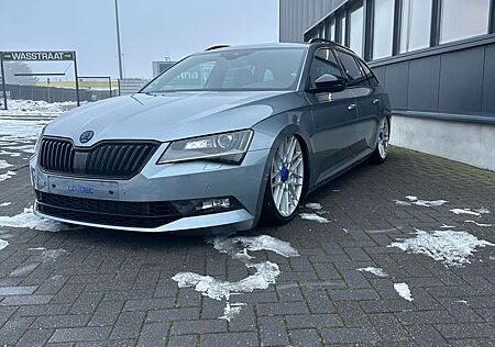 Skoda Superb Combi 2.0 TSI 4x4 DSG Sportline