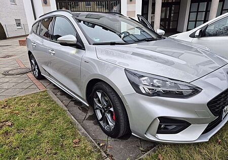 Ford Focus Turnier 1.0 EcoBoost Start-Stopp-System ST-LINE