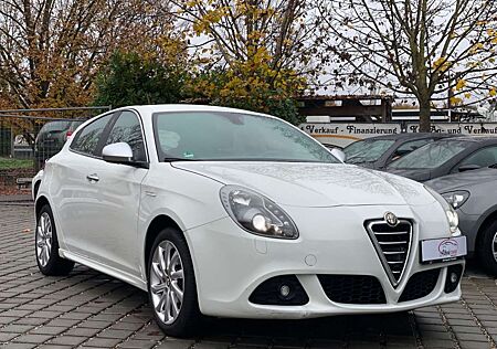 Alfa Romeo Giulietta Turismo/1. Hand/S-Heft/