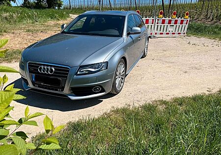 Audi A4 Avant S line Sportpaket/plus quattro Ölverbr.