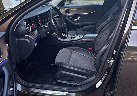 Mercedes-Benz E 200 d T 9G-TRONIC