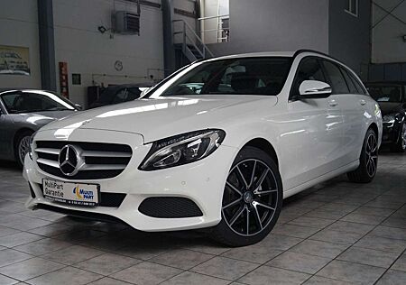 Mercedes-Benz C 180 T BlueTec / d*AHK*NAVI*PDC*XENON*